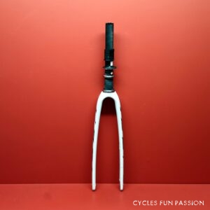 Ancienne Fourche De Vélo Pour Roue 650 - Pièce Vintage Cycle
