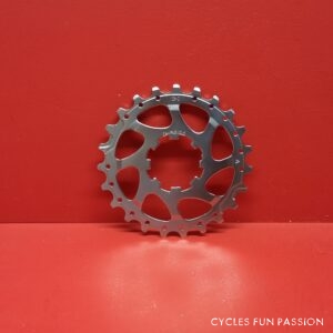 Pignon-Sprocket CAMPAGNOLO 23d ref303pp2